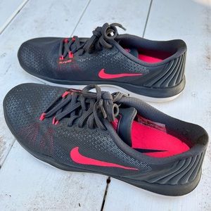 Nike Flywire Training Flex Supreme Shoes, Women’s Size 8 💗